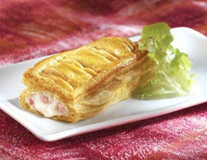 8 FEUILLETES  JAMBON FROMAGE