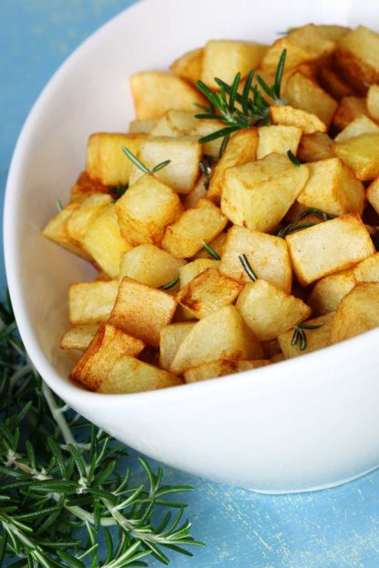 POM’ RISSOLEES (POTATO CUBES)